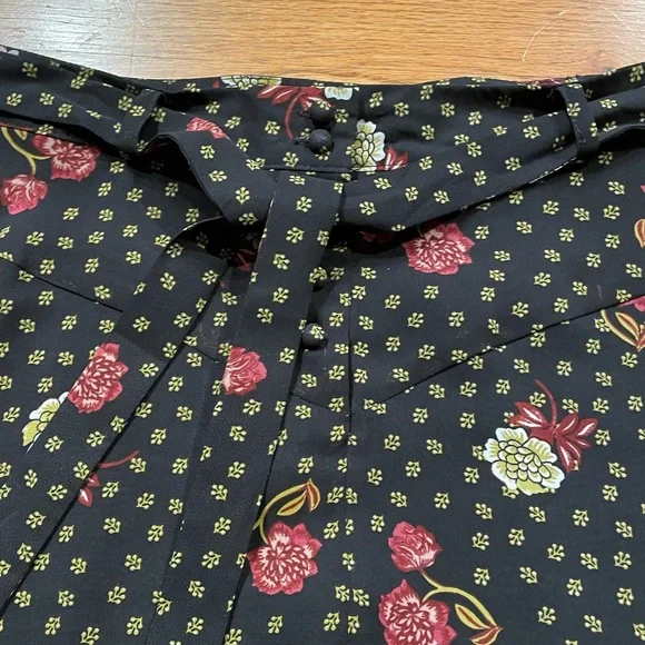 Loft Button Detail Skirt - Picture 4 of 7